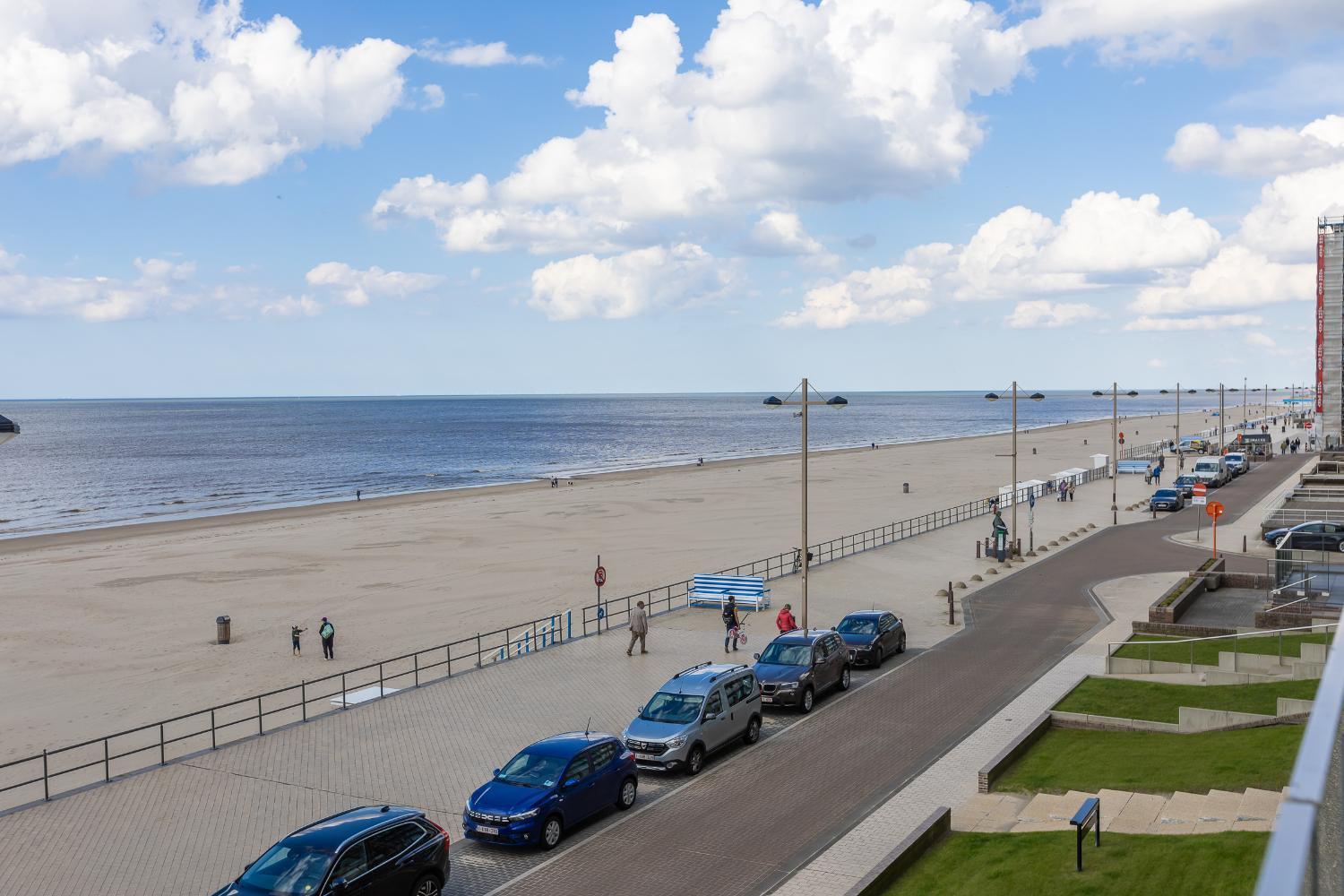 Studio Met Frontaal Zeezicht Middelkerke Bagian luar foto